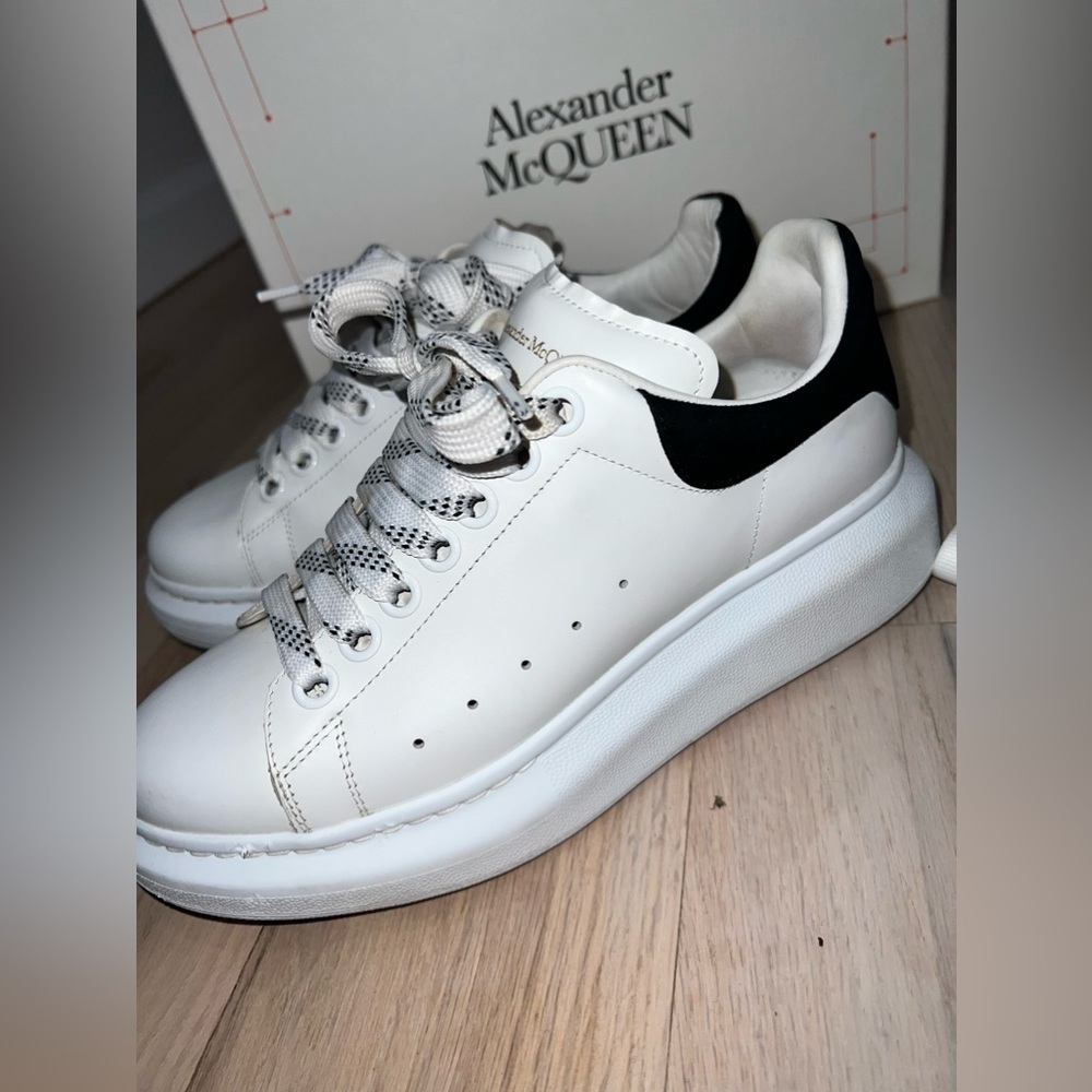 Alexander McQueen sneakers size 37 - Picture 2 of 4